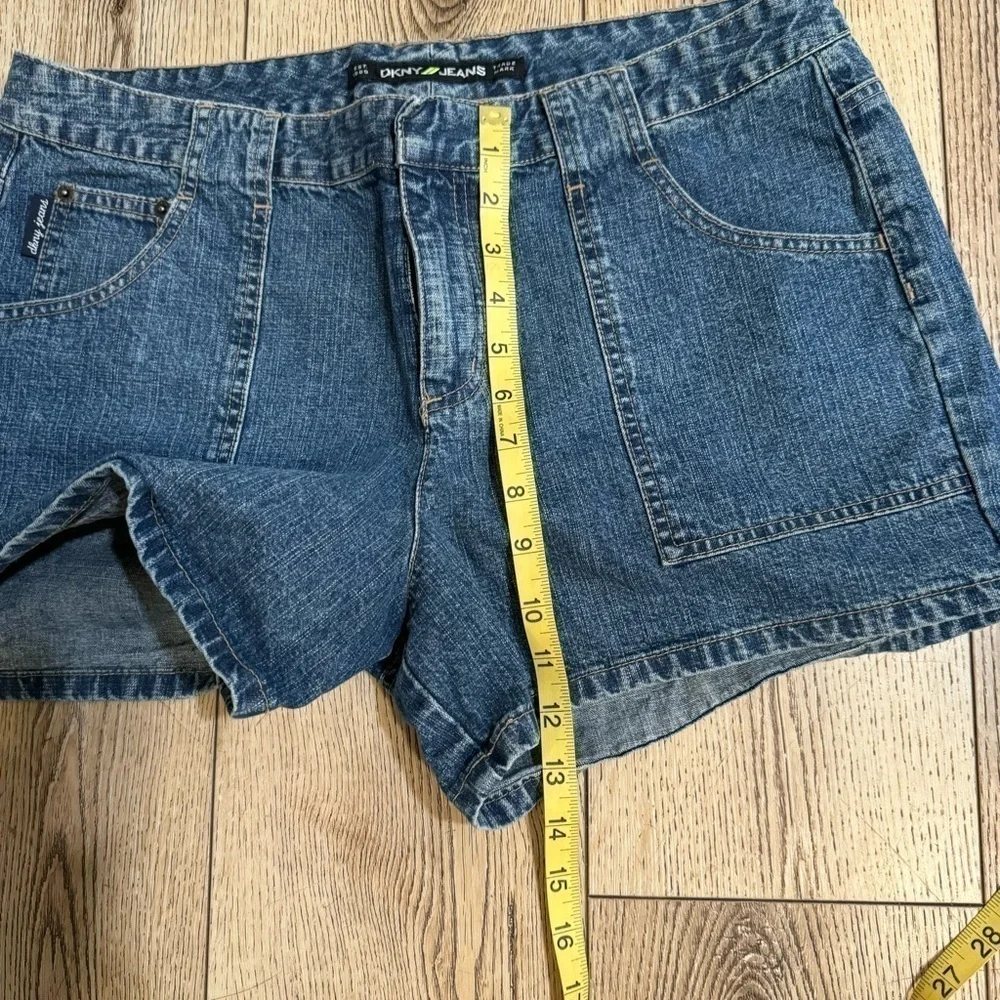 DKNY jean denim shorts with 3 pockets button and zipper closure 100% cotton, 14.